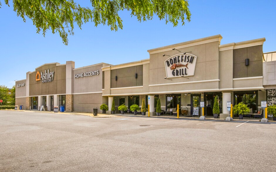 More Photos Of , Lancaster General Retail For Sale