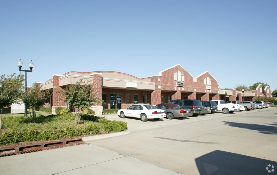 More Photos Of 1401 S Douglas Blvd, Midwest City Office For Lease