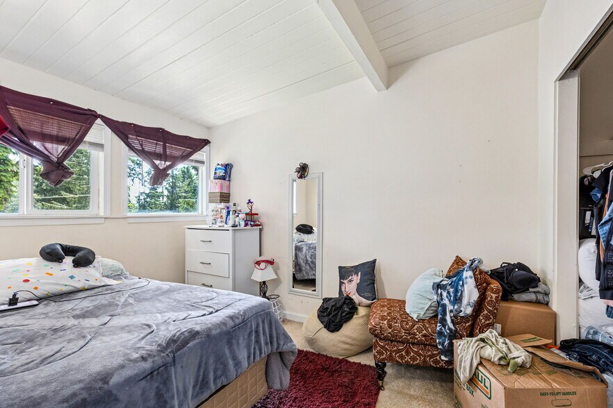 More Photos Of 7420-7428 208th St SW, Edmonds Apartments For Sale
