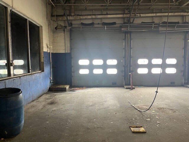 More Photos Of 3505 S Carrollton Ave, New Orleans Auto Repair For Lease