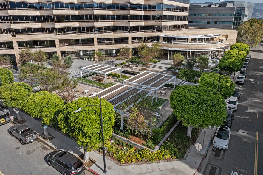 More Photos Of 3400 W Riverside Dr, Burbank Office For Lease