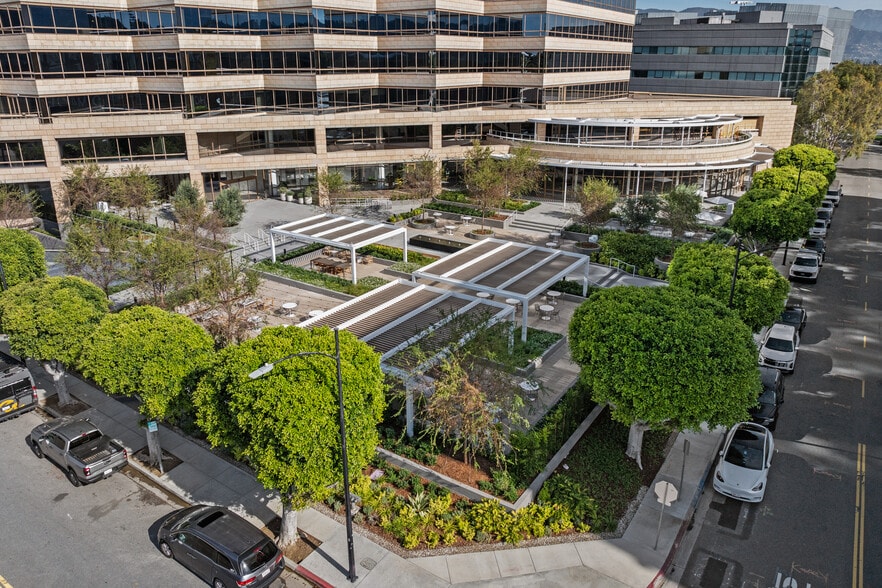 More Photos Of 3400 W Riverside Dr, Burbank Office For Lease