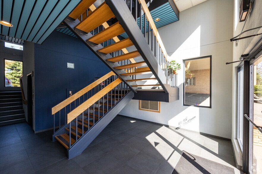 More Photos Of 25 Pompton Ave, Verona Loft Creative Space For Lease