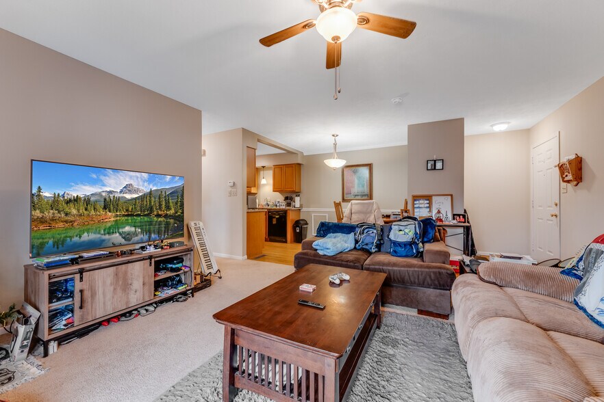 More Photos Of 940 Stewart St, Morgantown Apartments For Sale