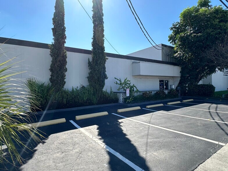 More Photos Of 950 S Andrews Ave, Pompano Beach Manufacturing For Sale