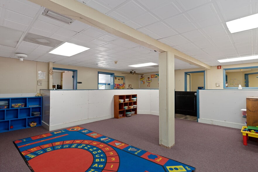 More Photos Of 639 NE 1st St, Crystal River Daycare Center For Sale