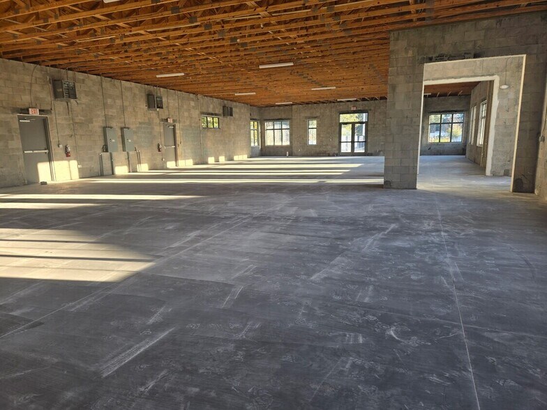 More Photos Of 16608 Sunrise Lakes Blvd, Clermont Medical For Sale