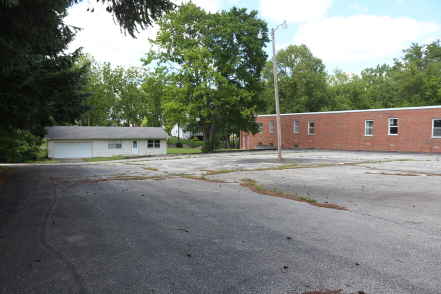 More Photos Of 1500 W Walnut St, Jacksonville Skilled Nursing Facility For Sale