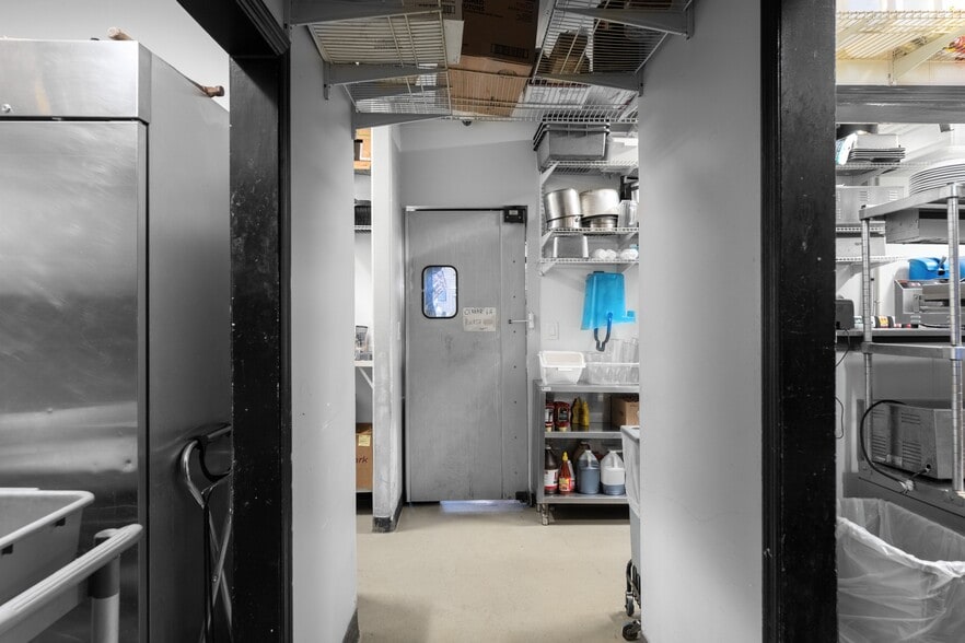 More Photos Of 281 Peters St SW, Atlanta Bar For Sale