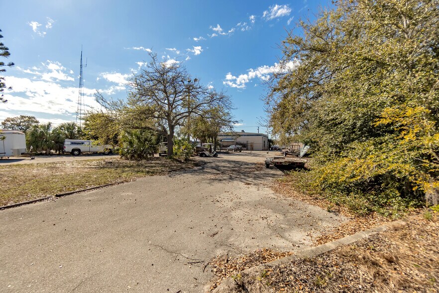 More Photos Of 6735 14th St, Bradenton Auto Repair For Sale