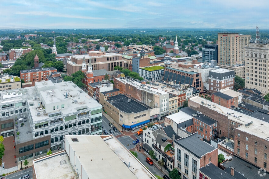More Photos Of 59 N Queen St, Lancaster Storefront For Lease