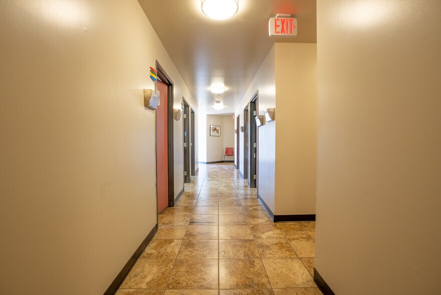 More Photos Of 4946 Florence Ave, Bell Medical For Sale