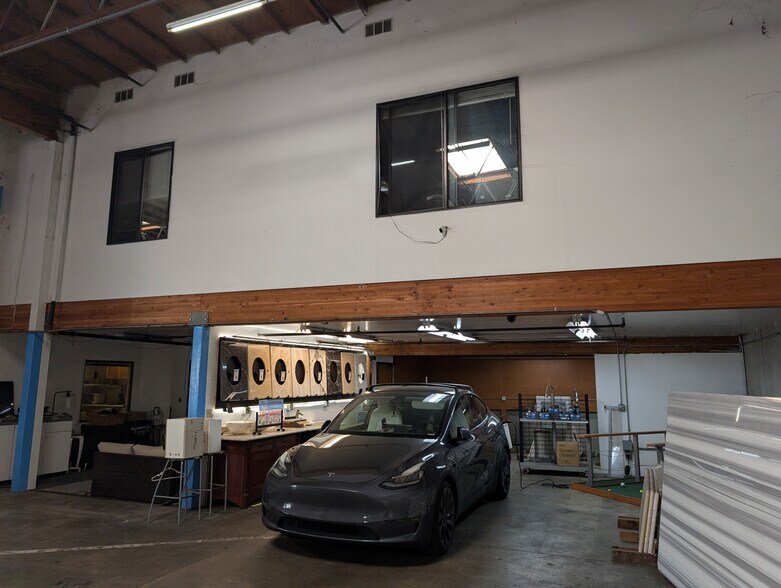 More Photos Of 795 Sandoval Way, Hayward Warehouse For Lease