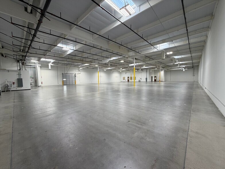 More Photos Of 3360 N San Fernando Rd, Los Angeles Industrial For Lease