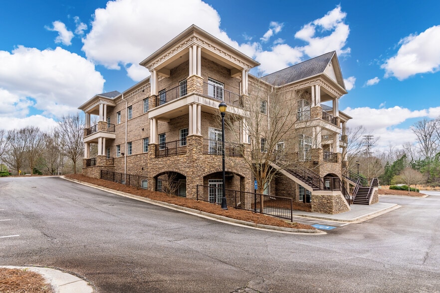 More Photos Of 174 Ashley Park Blvd, Newnan Office For Sale