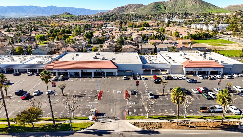 More Photos Of 4652-4822 La Sierra Ave, Riverside Unknown For Lease