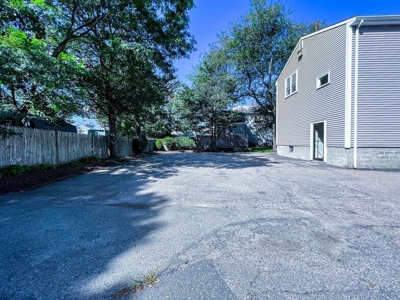 More Photos Of 300 Worcester Rd, Framingham Office For Sale