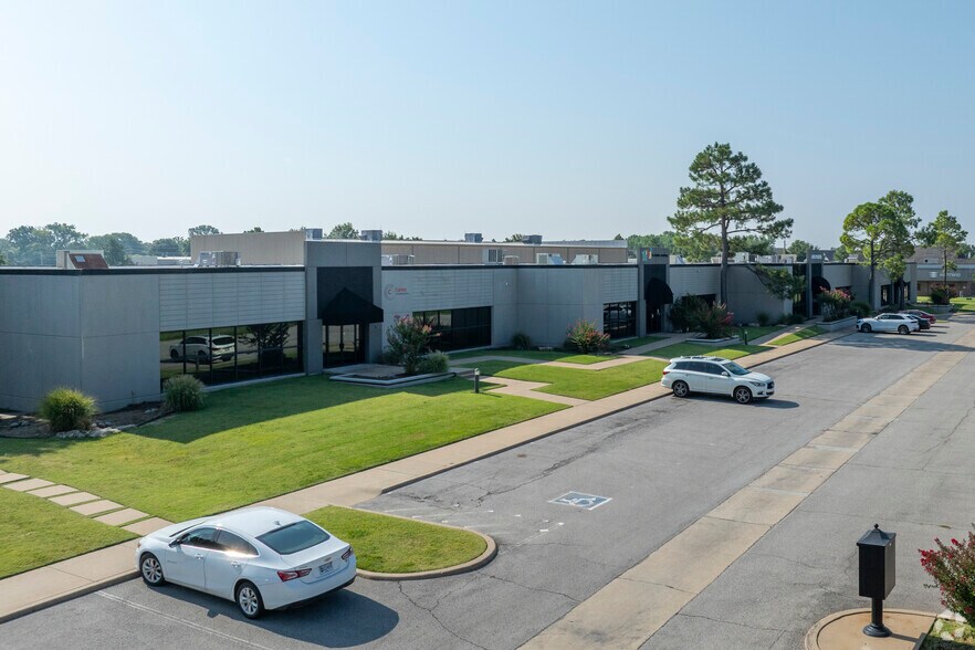 More Photos Of 1913 W Tacoma St, Broken Arrow Research And Development For Lease