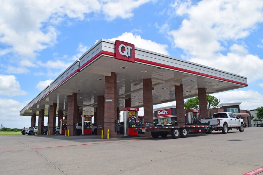 More Photos Of 1590 E Broad St, Mansfield Convenience Store For Sale