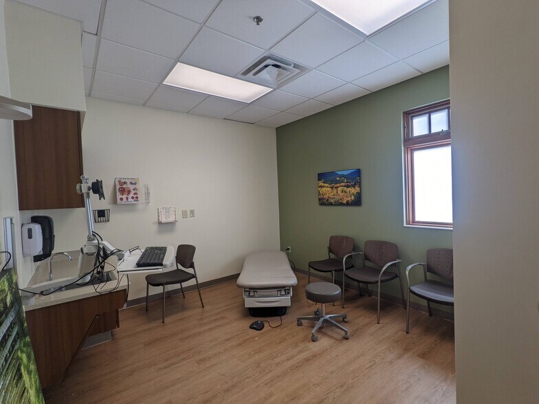 More Photos Of 265 Tanglewood Ln, Silverthorne Medical For Lease