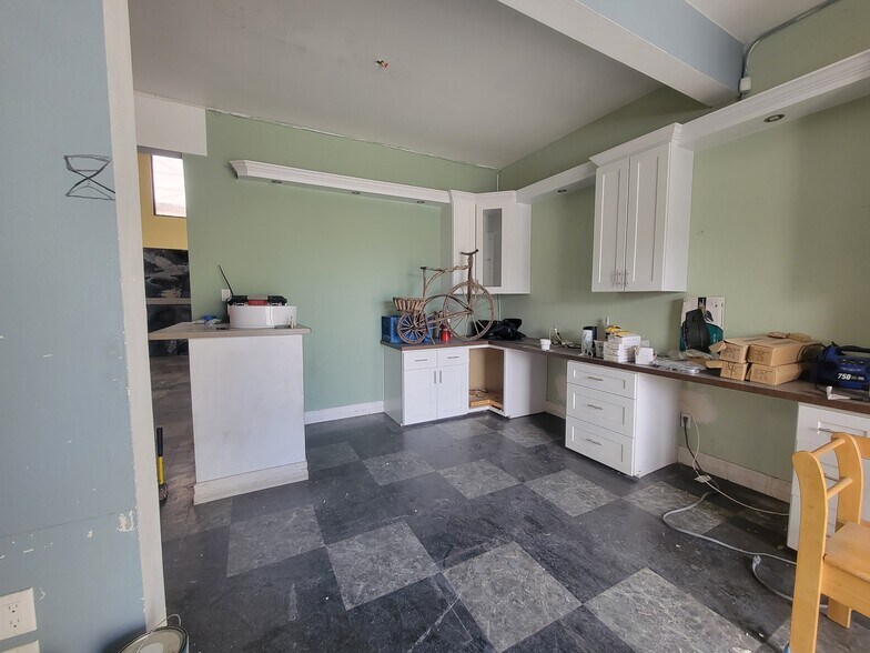 More Photos Of 2101 Pacific Coast Hwy, Lomita Storefront Retail Office For Lease