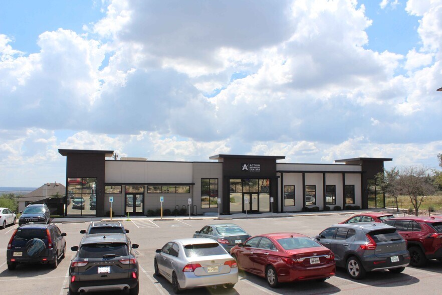 More Photos Of 20702 Stone Oak Pky, San Antonio Medical For Sale