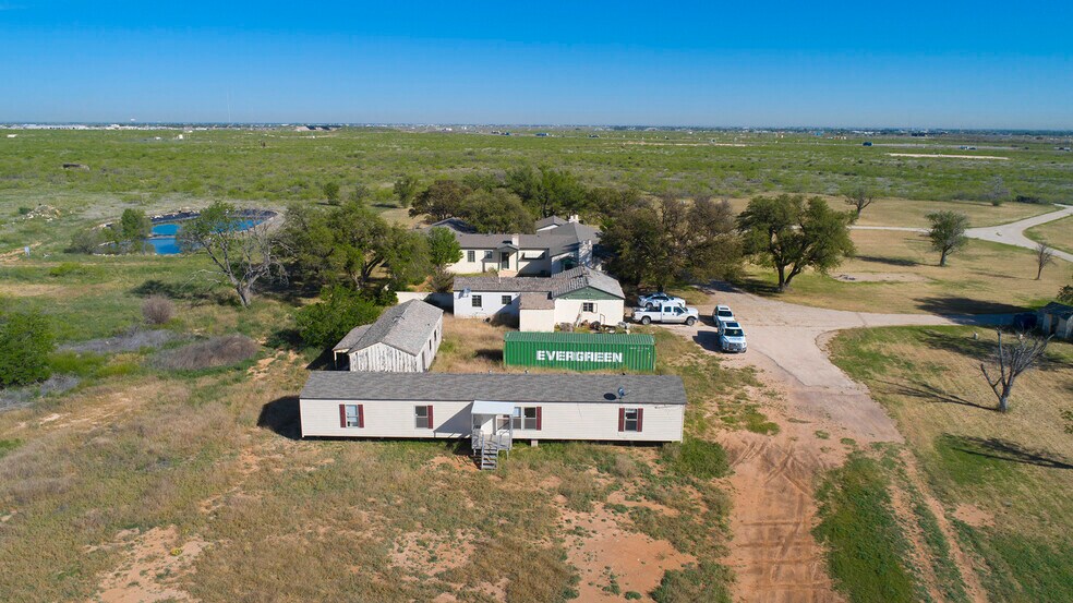 More Photos Of 2070 SW Loop 338, Odessa Specialty For Lease