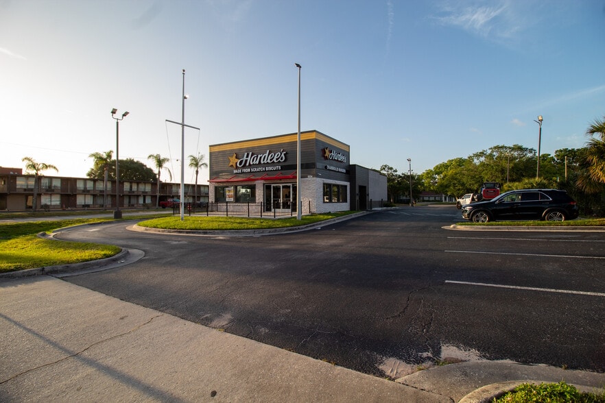 More Photos Of 504 W Vine St, Kissimmee Restaurant For Sale