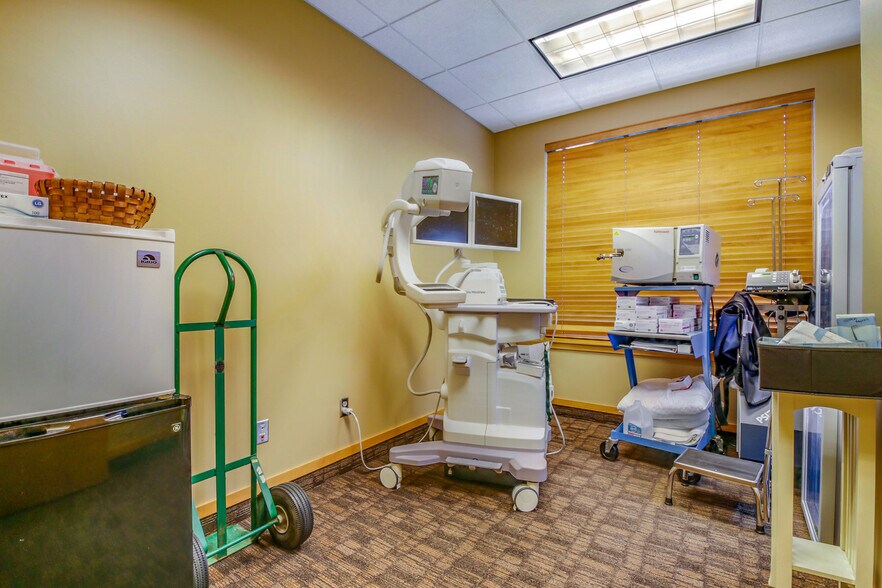 More Photos Of 659 W Hamilton Ave, Eau Claire Medical For Sale