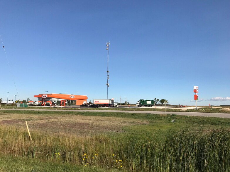 Primary Photo Of 5105 Portage Av, Headingley Auto Dealership For Lease