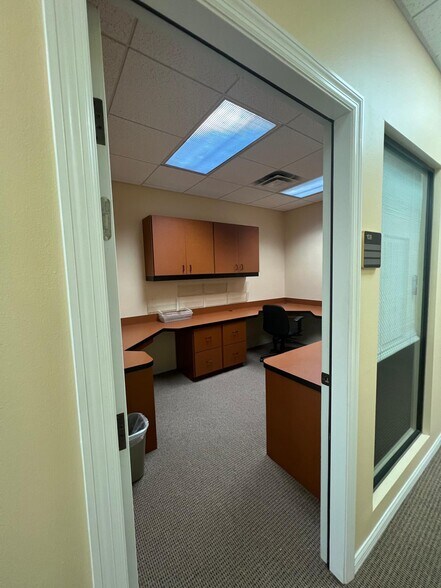 More Photos Of 1314 E Venice Ave, Venice Medical For Sale