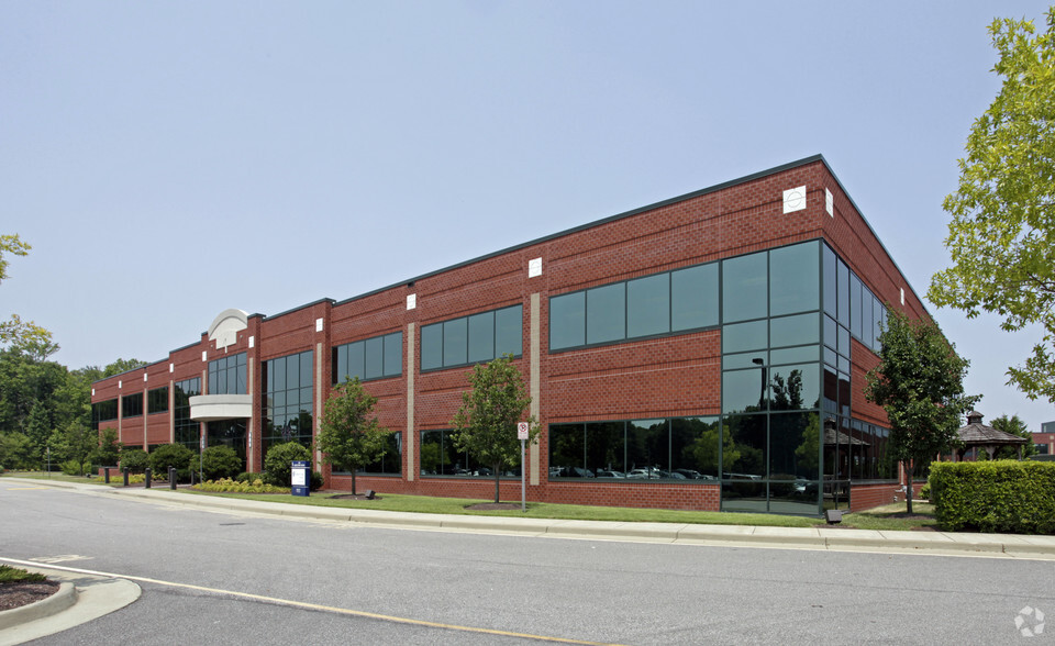 Primary Photo Of 1301 Executive Blvd, Chesapeake Office For Lease