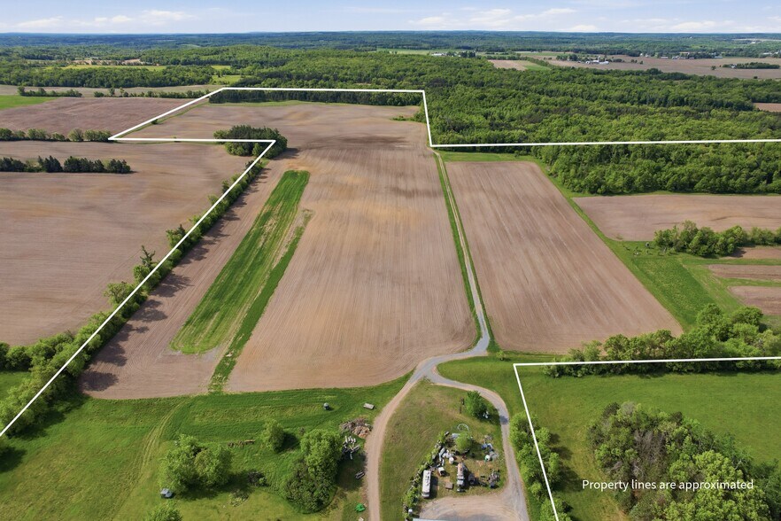 More Photos Of 9523 River Rd, Amherst Warehouse For Sale