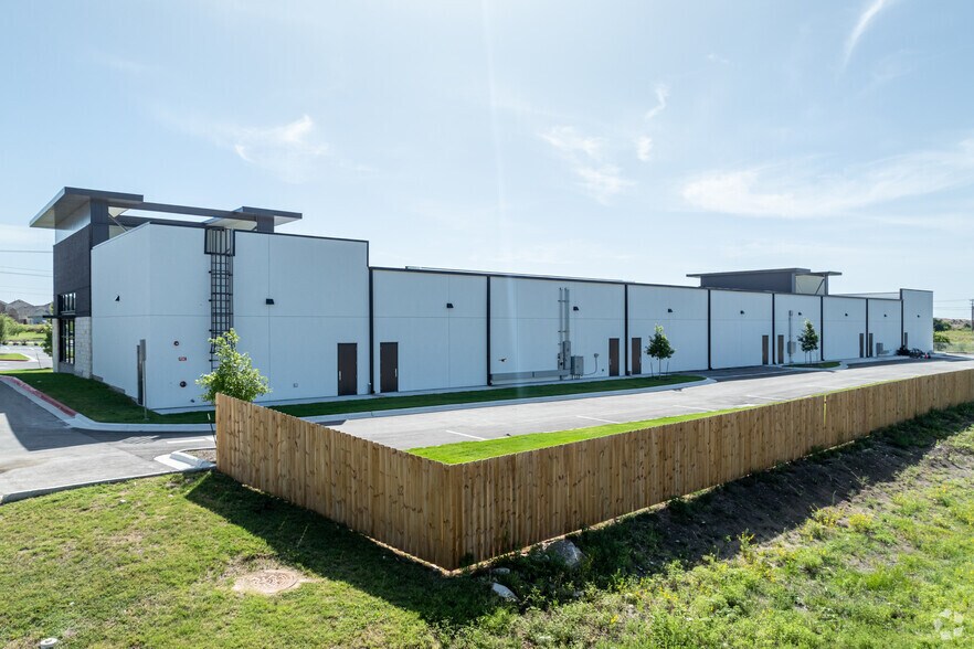 More Photos Of 801 W Wells Branch Pky, Pflugerville General Retail For Sale