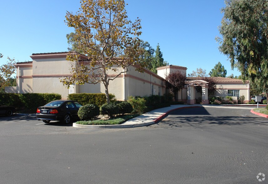 More Photos Of 5301 Mission Oaks Blvd, Camarillo Medical For Lease