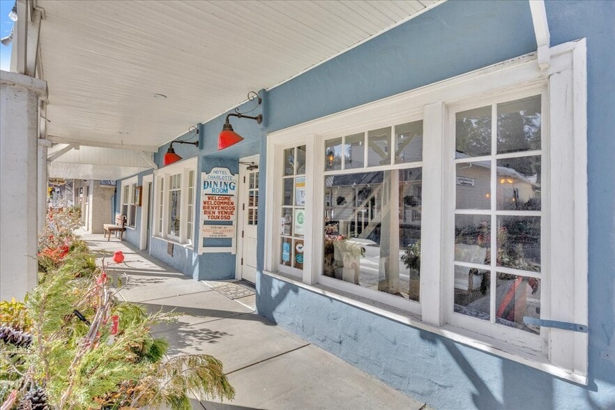 More Photos Of 18736 Main St, Groveland Hotel For Sale