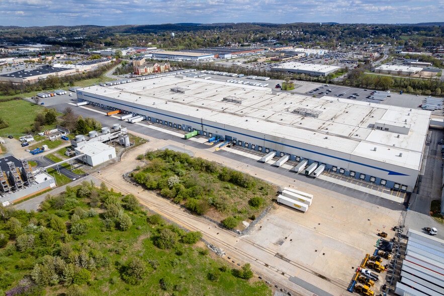 More Photos Of 301 Butterfly Commons Dr, York Manufacturing For Lease