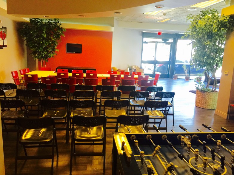 More Photos Of 5975-5999 Topanga Canyon Blvd, Woodland Hills Storefront For Lease