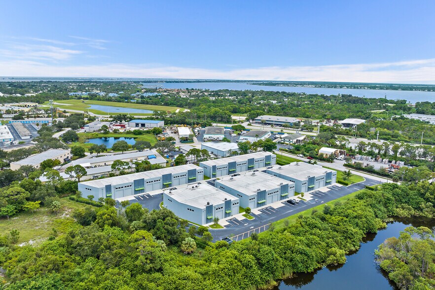 More Photos Of 861 NE Industrial Blvd, Jensen Beach Warehouse For Sale