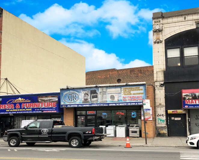 More Photos Of 451 E Tremont Ave, Bronx Storefront Retail Office For Sale
