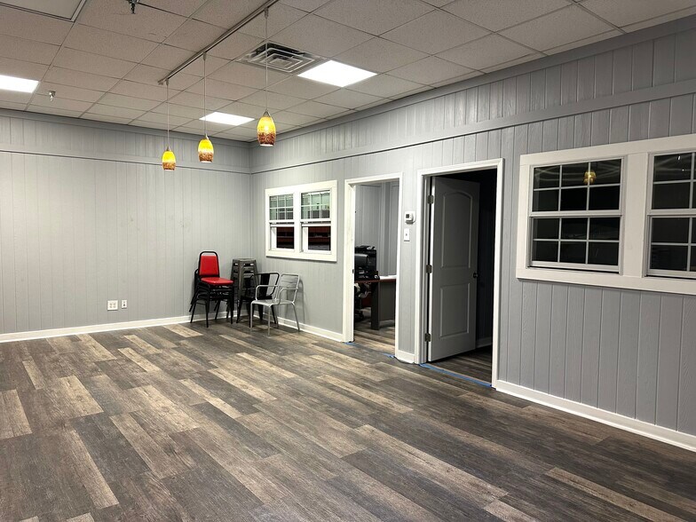 More Photos Of 3752 Winchester Rd, Memphis Service For Lease