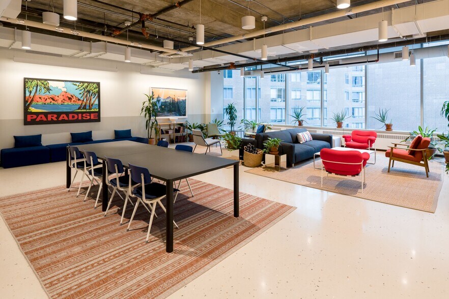 More Photos Of 1 University Ave, Toronto Coworking Space