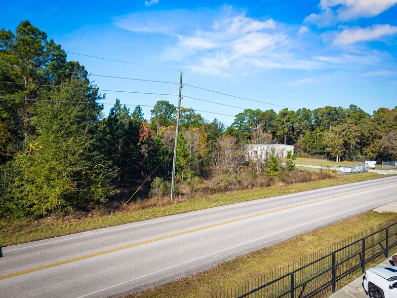 More Photos Of 26231 Hanna Rd, Spring Land For Sale