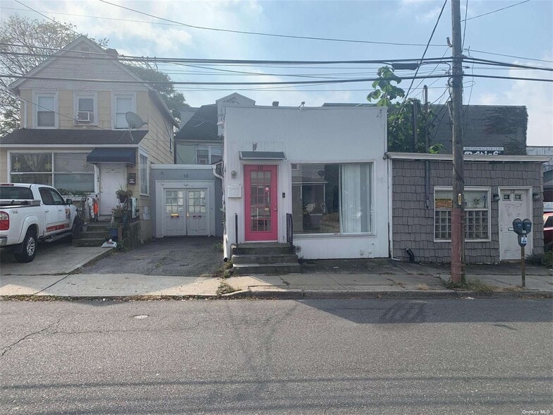 More Photos Of 10 Willowdale Ave, Port Washington Storefront Retail Office For Lease