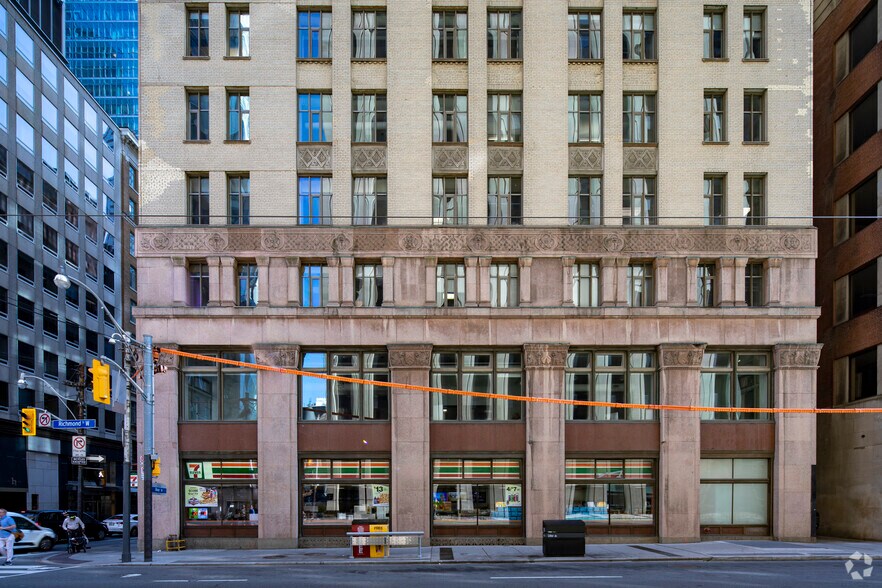 More Photos Of 372 Bay St, Toronto Office For Lease