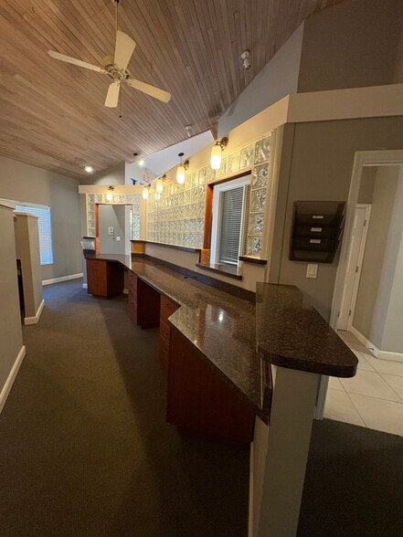 More Photos Of 9066 Cypress Green Dr, Jacksonville Medical For Sale