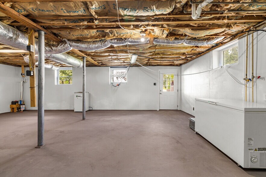 More Photos Of 354 County Road 172, Florence Flex For Sale