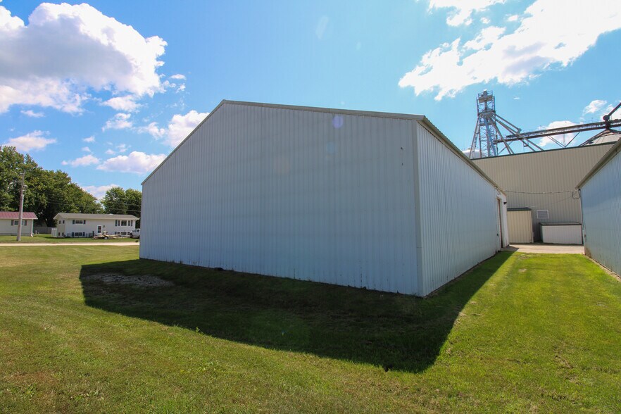 More Photos Of 107 8th Ave SW, Kasson Specialty For Sale
