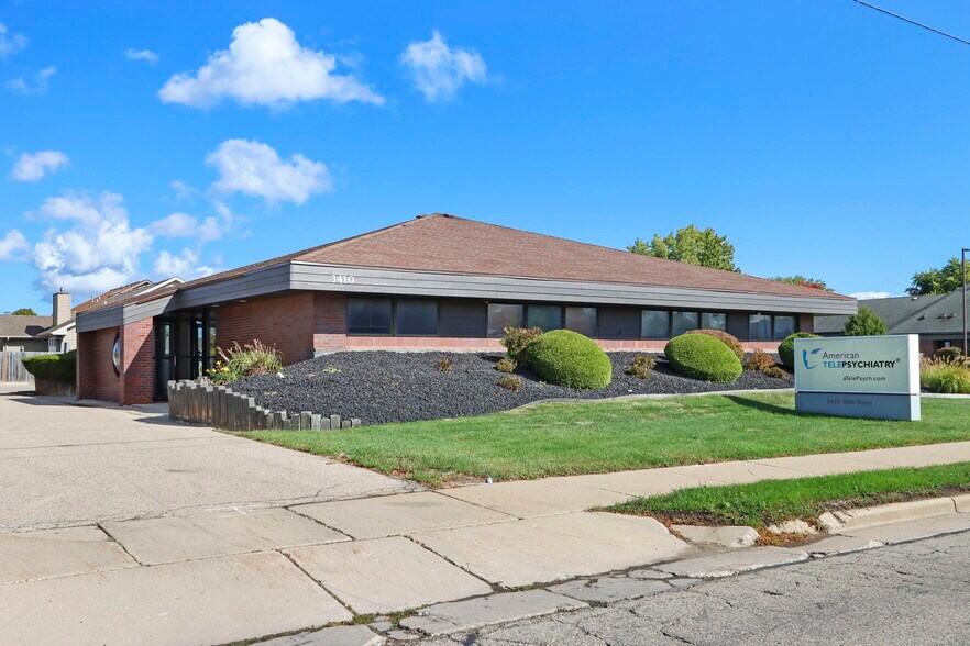 Primary Photo Of 3410 80th St, Kenosha Office For Sale