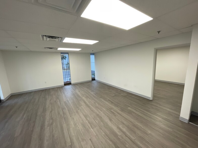 More Photos Of 4570 NW 128th St, Opa Locka Warehouse For Lease